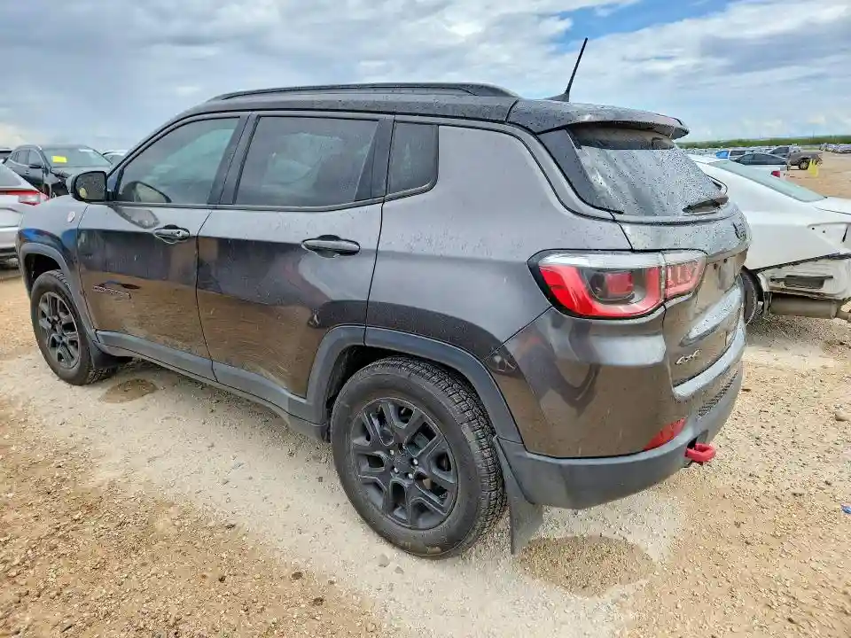 3C4NJDDB5HT667408 2017 JEEP COMPASS-1