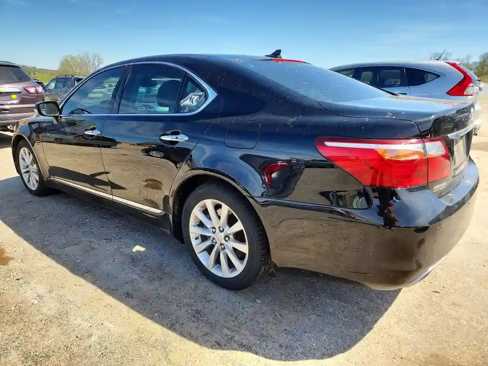 JTHCL5EF4B5011165 2011 LEXUS LS460-1
