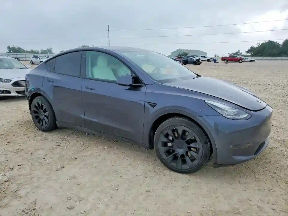 5YJYGAEE2MF295120 2021 TESLA MODEL Y-3