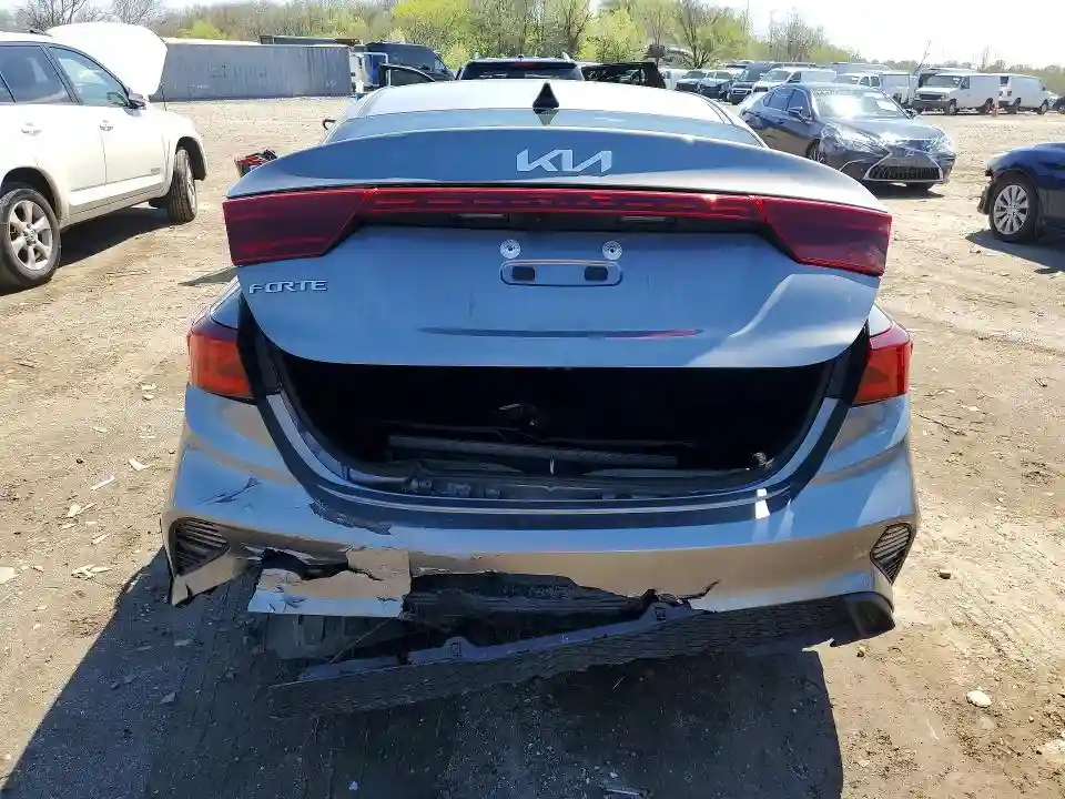 3KPF24AD8NE430970 2022 KIA FORTE-5