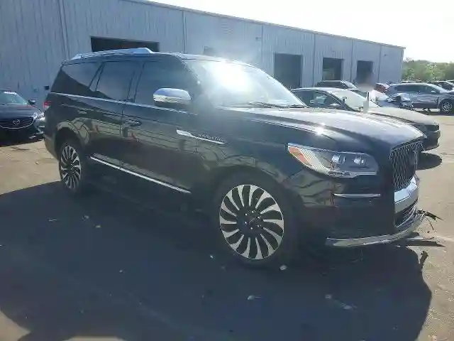5LMJJ2TG1REL06039 2024 LINCOLN NAVIGATOR-3
