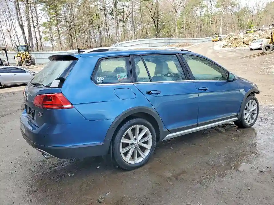 3VWH17AU6HM526648 2017 VOLKSWAGEN GOLF-2