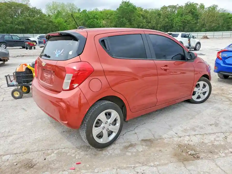 KL8CB6SAXMC737753 2021 CHEVROLET SPARK-2