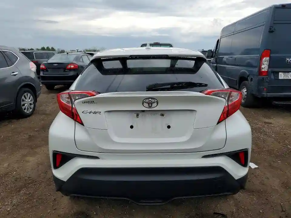 NMTKHMBX4JR051730 2018 TOYOTA C-HR-5