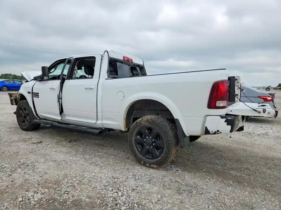 3C6UR5FJ2JG425521 2018 RAM 2500-1