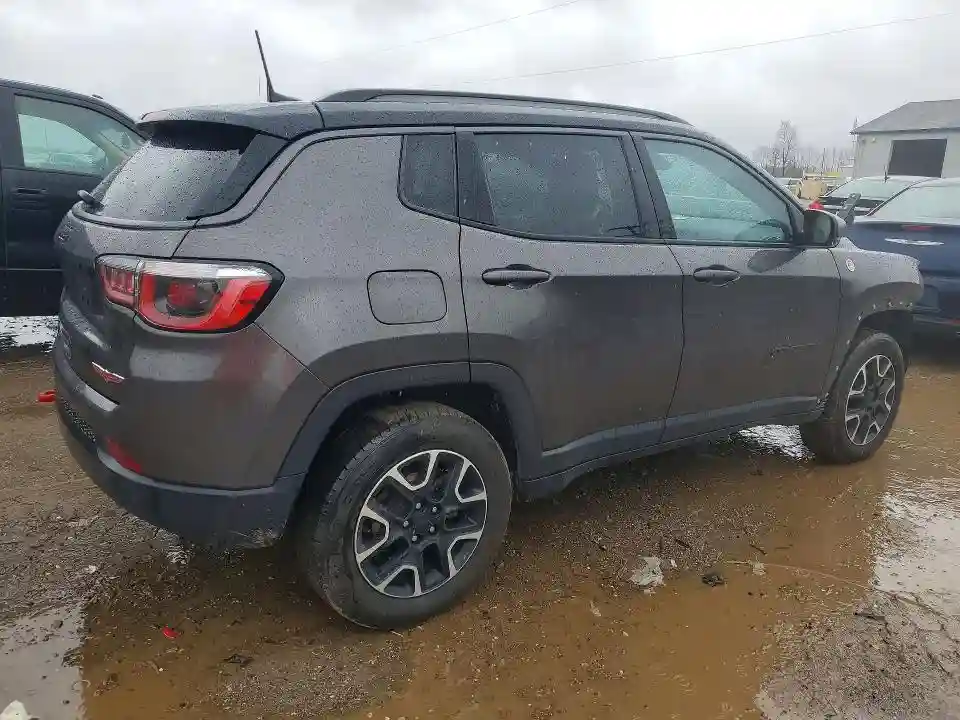 3C4NJDDB4LT239158 2020 JEEP COMPASS-2