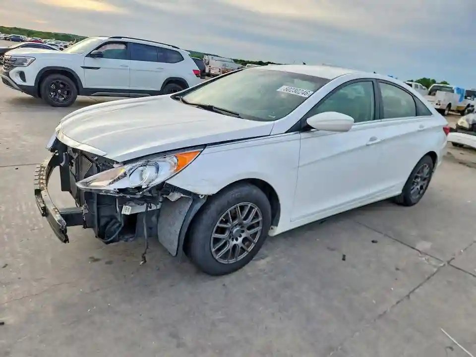 5NPEB4ACXDH605846 2013 HYUNDAI SONATA-0