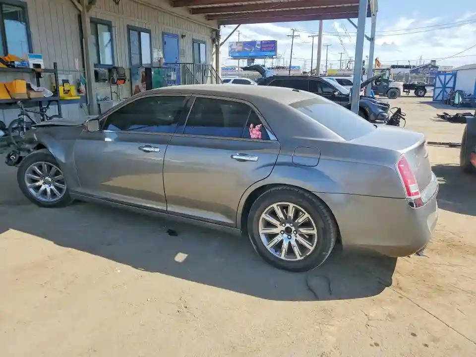 2C3CA5CG9BH557945 2011 CHRYSLER 300-1
