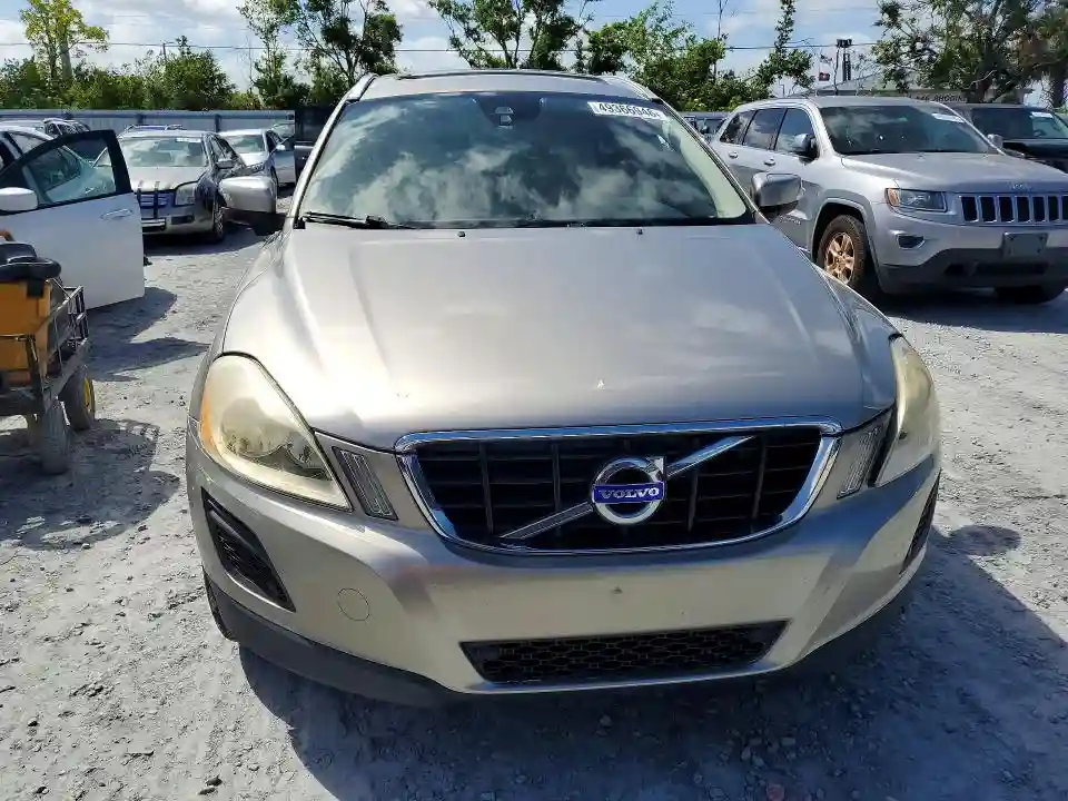 YV4952DL3C2264991 2012 VOLVO XC60-4