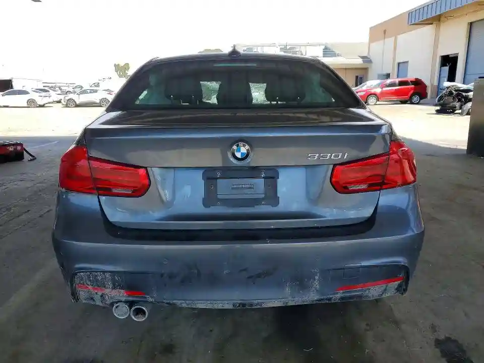 WBA8B9G33HNU55874 2017 BMW 3 SERIES-5