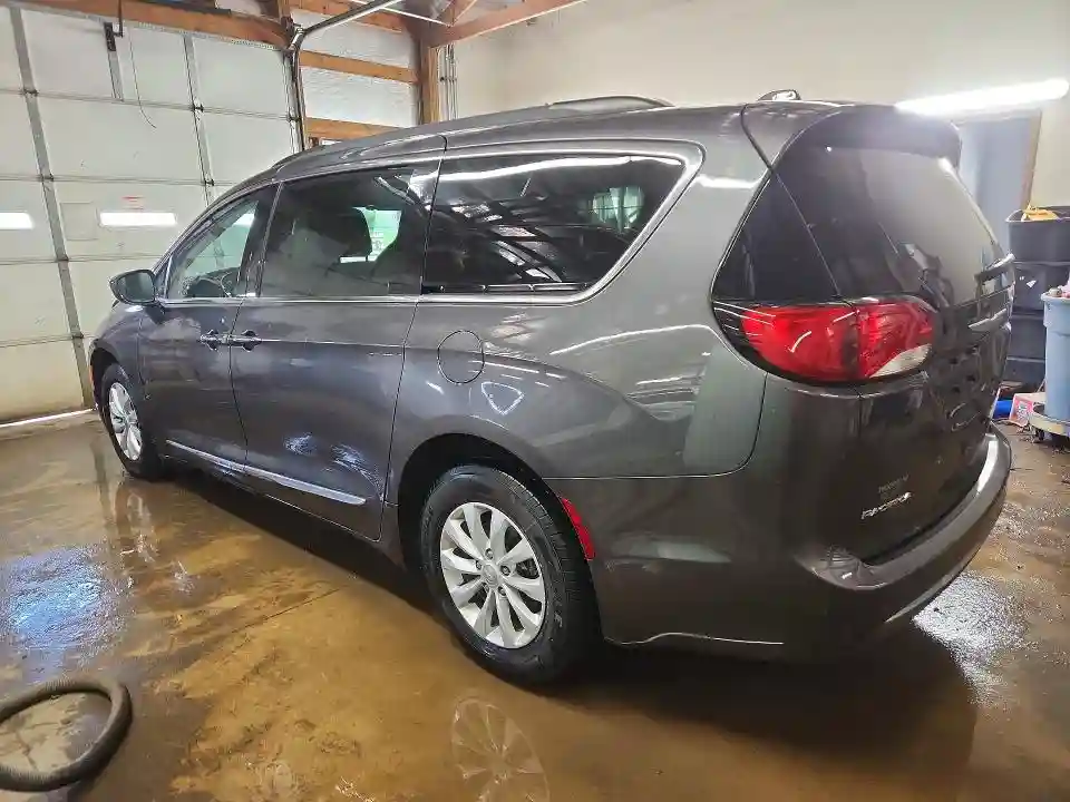 2C4RC1BG6HR635742 2017 CHRYSLER PACIFICA-1
