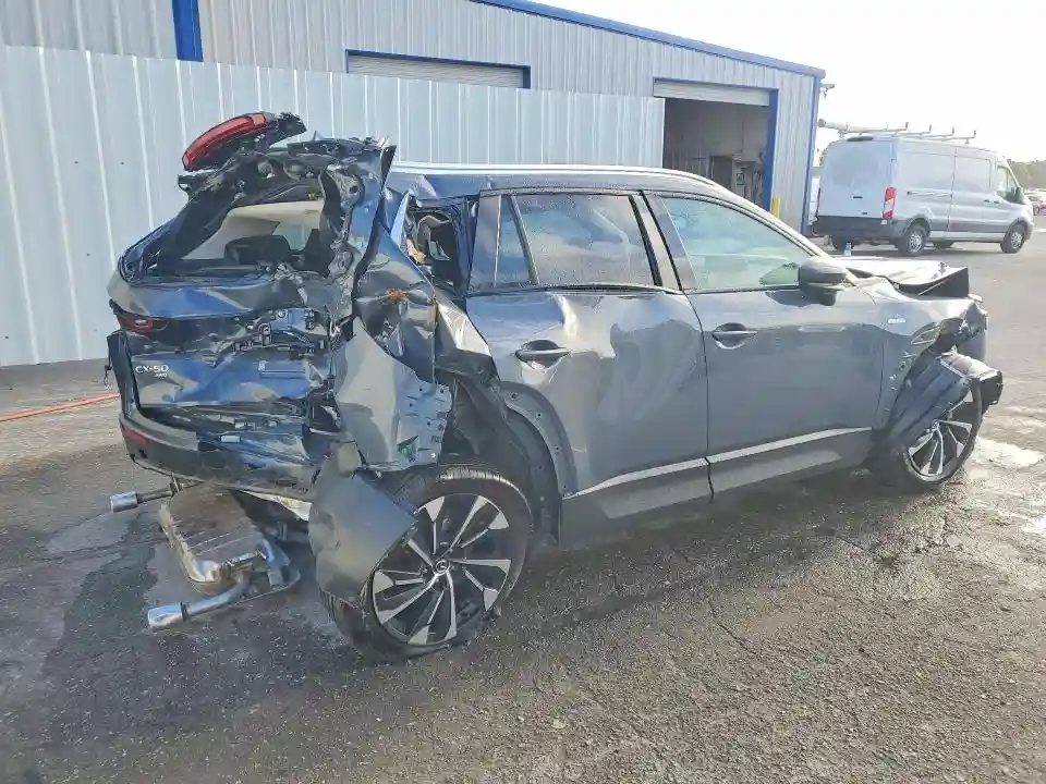 7MMVAAEW6SN131008 2025 MAZDA CX-50-2