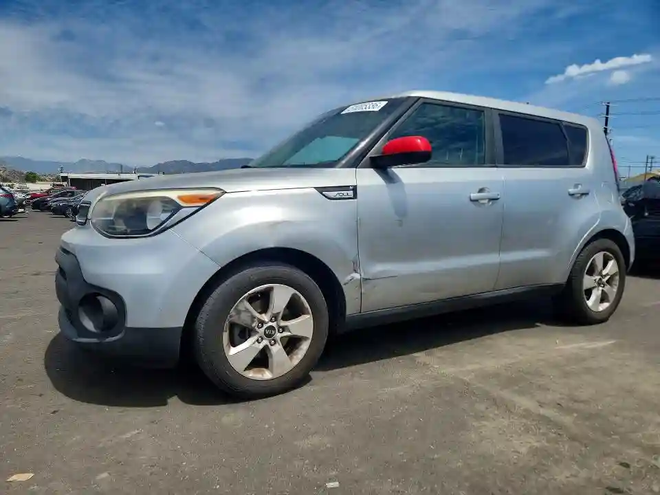 KNDJN2A28J7540299 2018 KIA SOUL-0