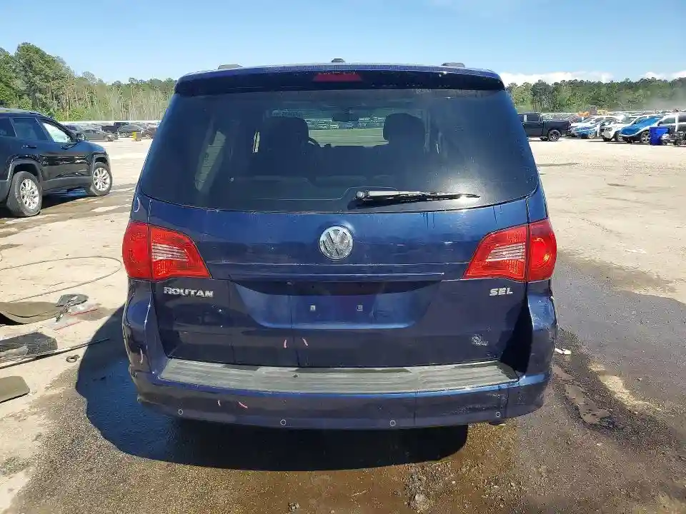 2C4RVADG0DR725339 2013 VOLKSWAGEN ROUTAN-5