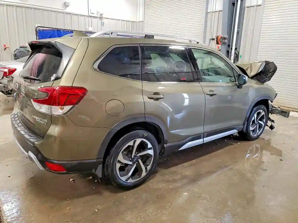 JF2SKARC9NH439777 2022 SUBARU FORESTER-2