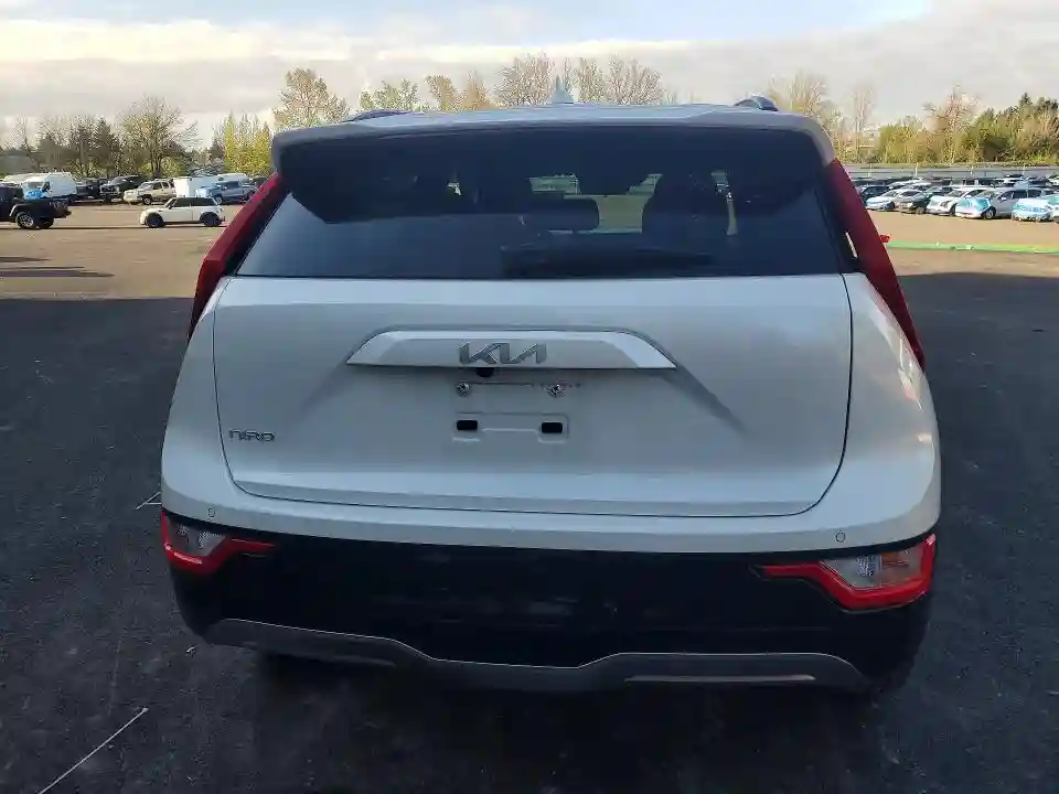 KNDCR3L10S5139057 2025 KIA NIRO-5