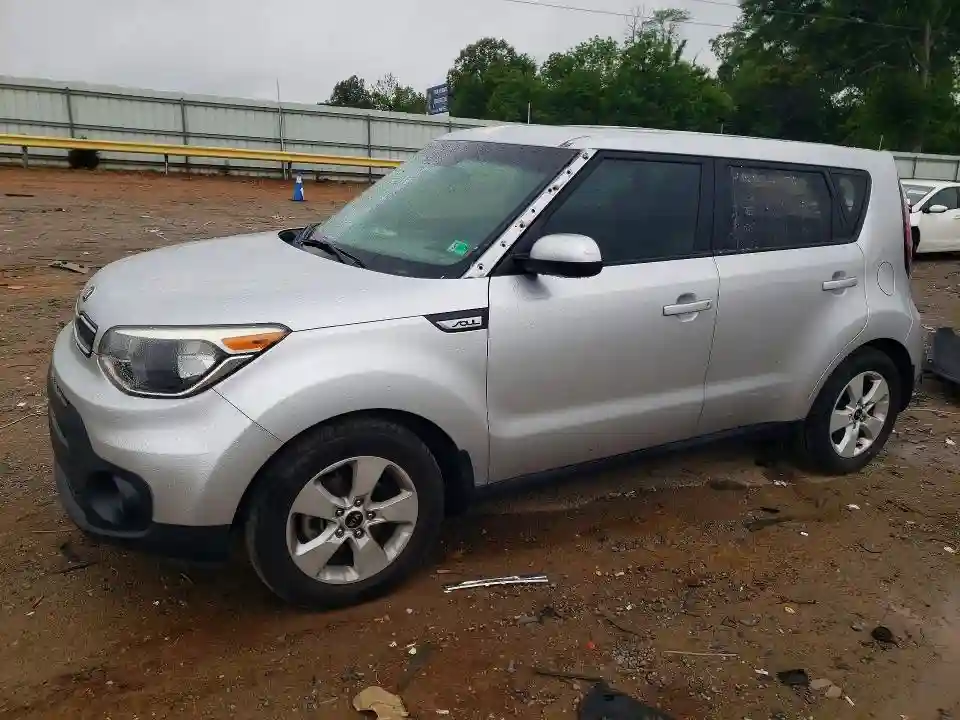 KNDJN2A21J7595547 2018 KIA SOUL-0