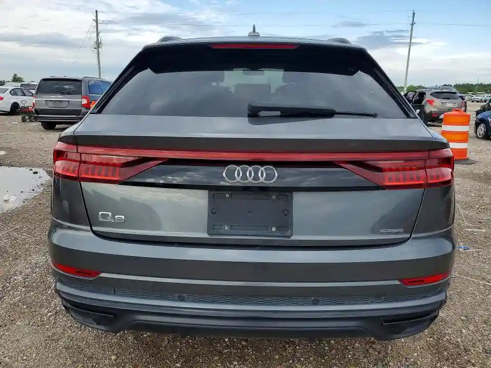 WA1EVAF16KD030798 2019 AUDI Q8-5