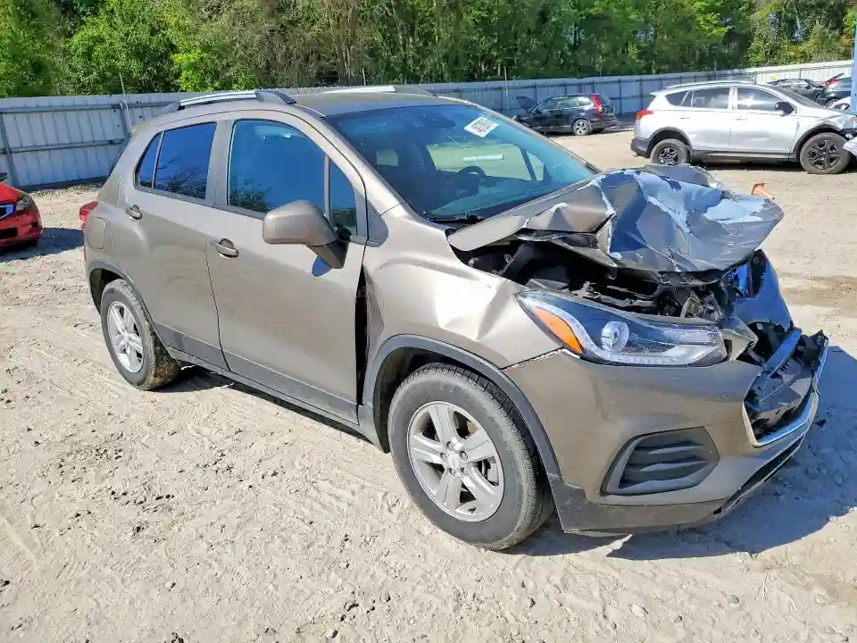 KL7CJLSM0MB361960 2021 CHEVROLET TRAX-3