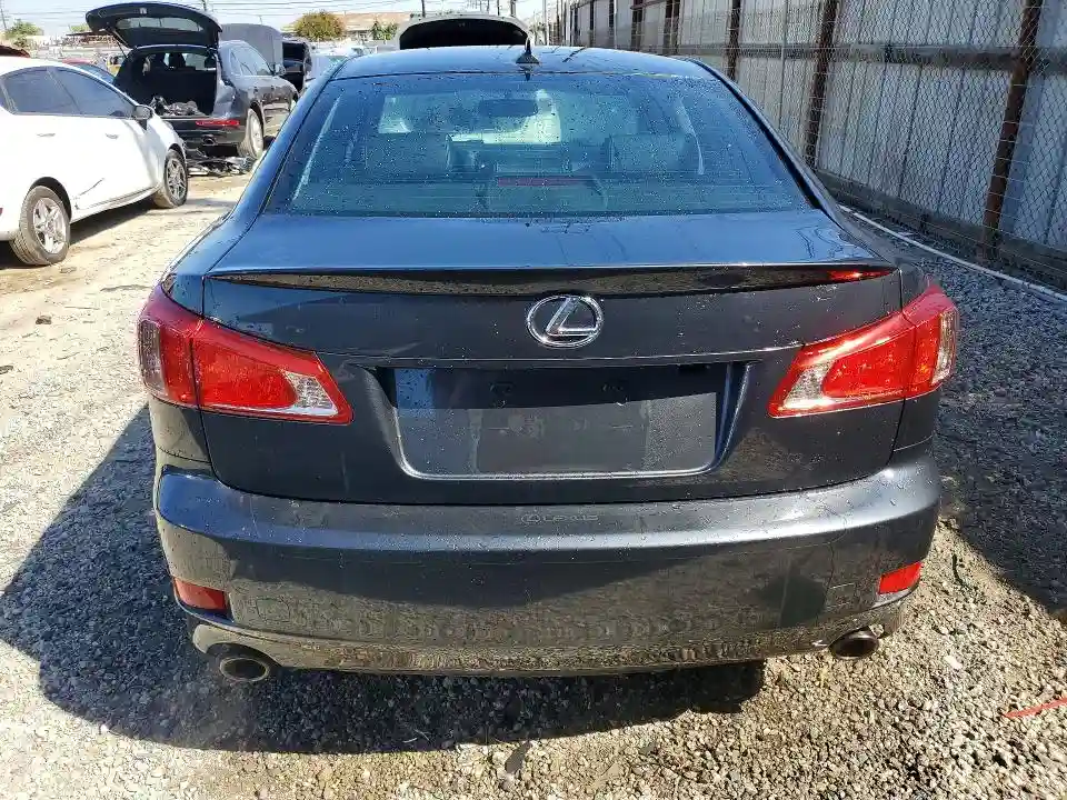 JTHBF5C28B5148256 2011 LEXUS IS-5