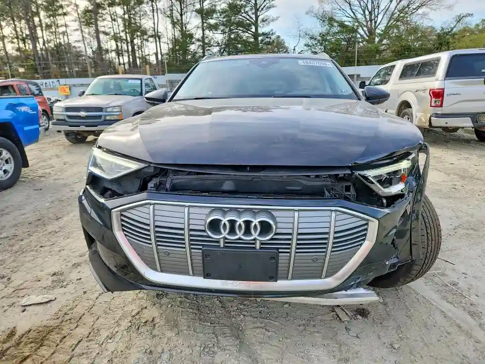 WA1AAAGE9MB011267 2021 AUDI E-TRON-4