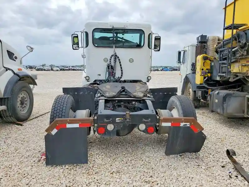 1XP3AJ8X9HD430601 2017 PETERBILT ALL MODELS-5