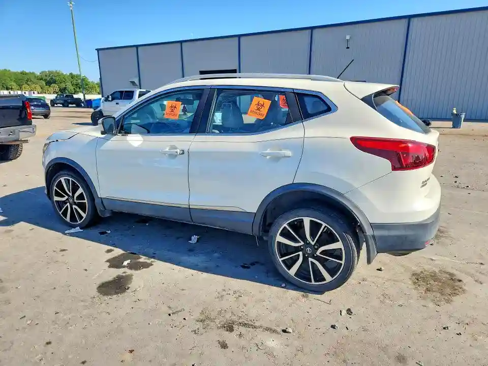 JN1BJ1CP1HW015607 2017 NISSAN ROGUE-1