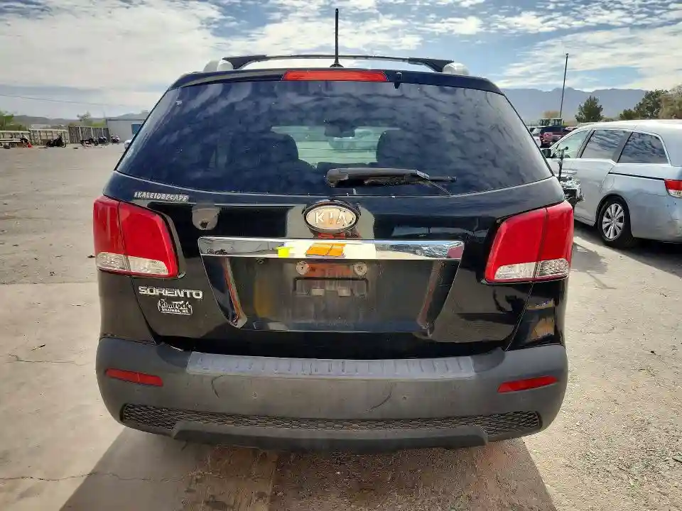 5XYKT4A62DG405450 2013 KIA SORENTO-5