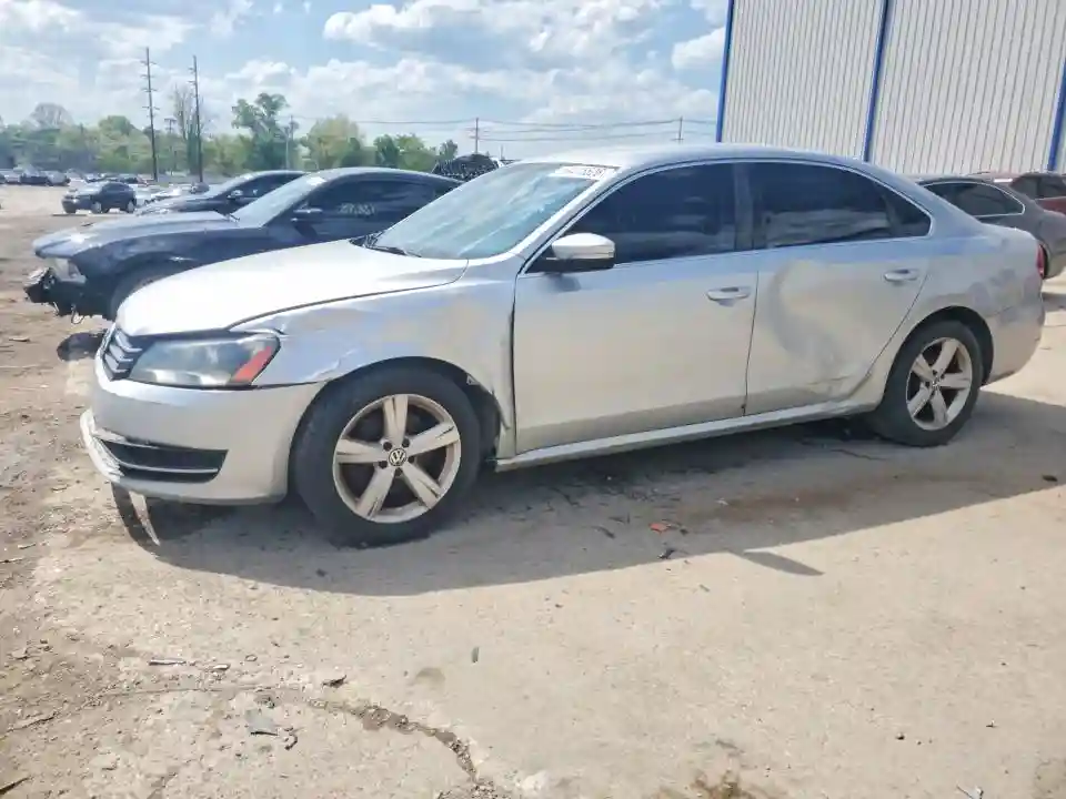 1VWBP7A30DC015931 2013 VOLKSWAGEN PASSAT-0