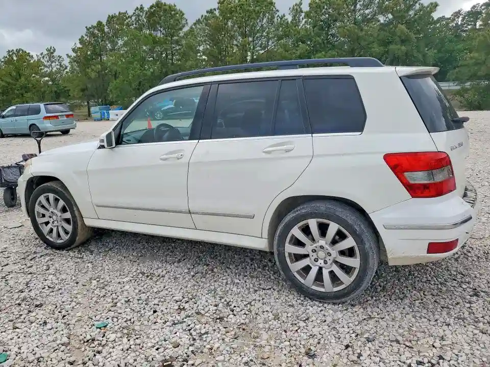 WDCGG5GB5BF530926 2011 MERCEDES-BENZ GLK-CLASS-1