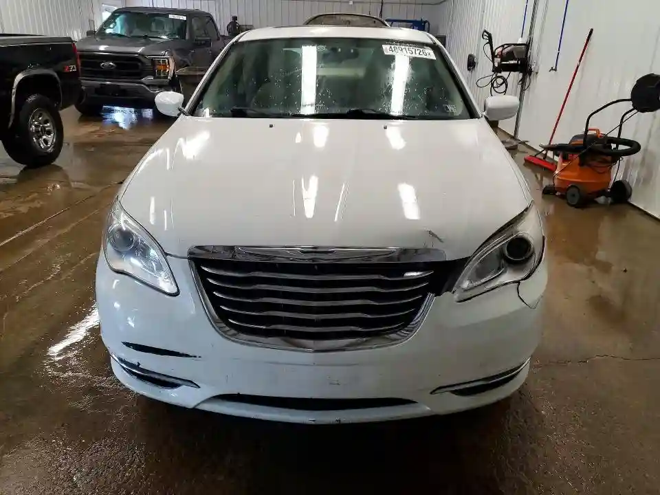 1C3CCBBG0DN731843 2013 CHRYSLER 200-4