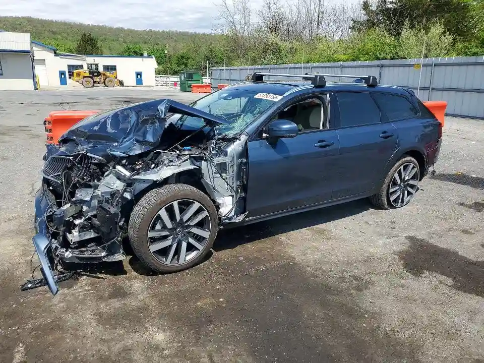 YV4062NL8S1201281 2025 VOLVO V90-0