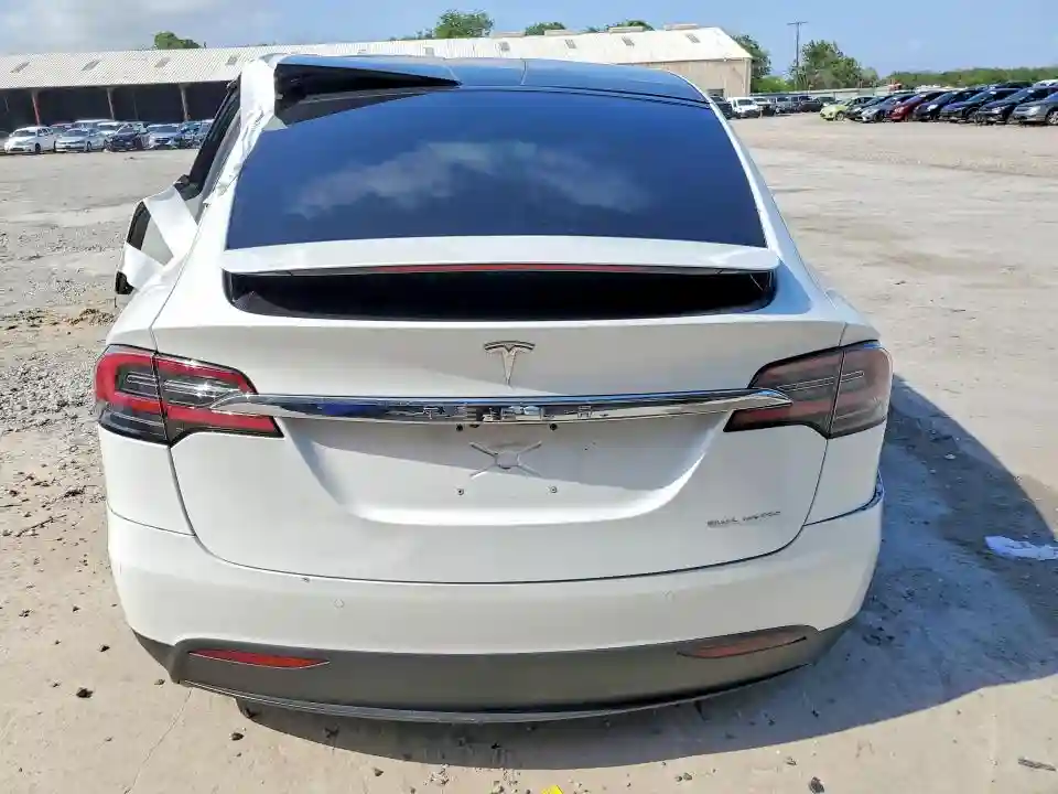 5YJXCBE22LF237588 2020 TESLA MODEL X-5