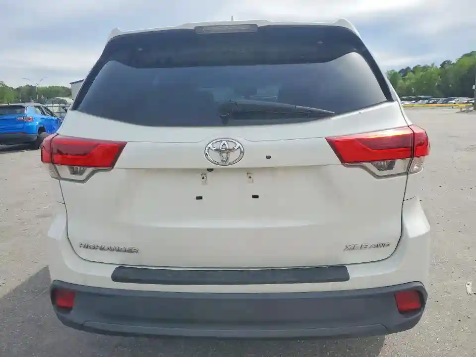5TDJZRFH0JS543083 2018 TOYOTA HIGHLANDER-5