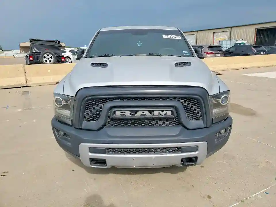 1C6RR6YTXJS166148 2018 RAM 1500-4