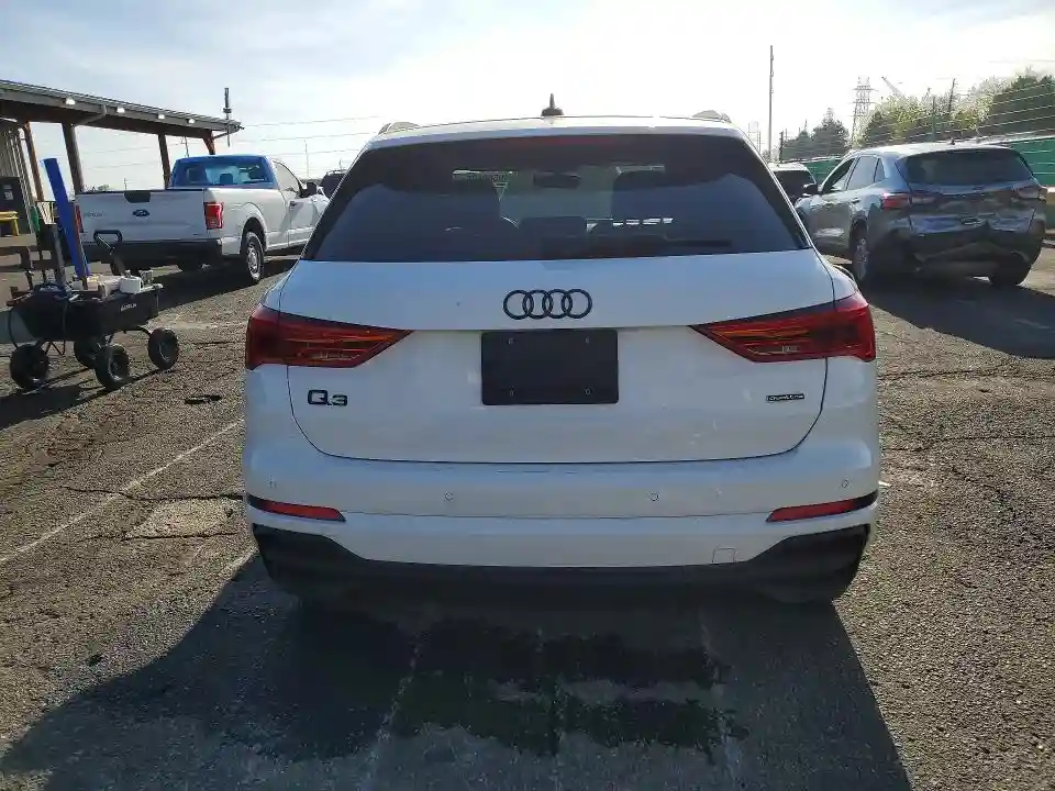 WA1EECF31R1090822 2024 AUDI Q3-5