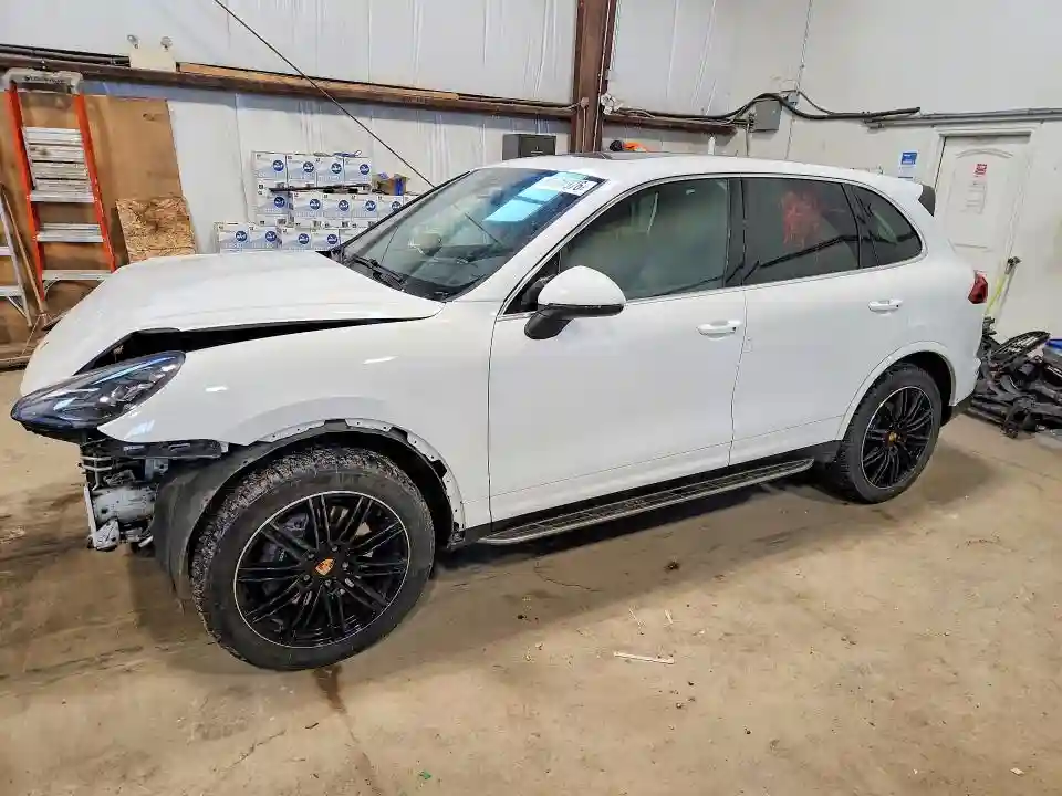 WP1AA2A20GLA04621 2016 PORSCHE CAYENNE-0