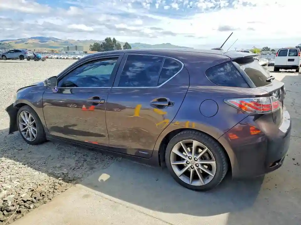 JTHKD5BHXC2100210 2012 LEXUS CT 200-1