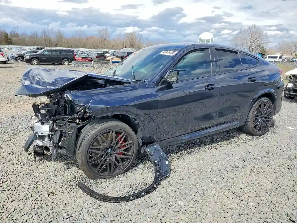 5YM23ET01S9X45631 2025 BMW X6-0