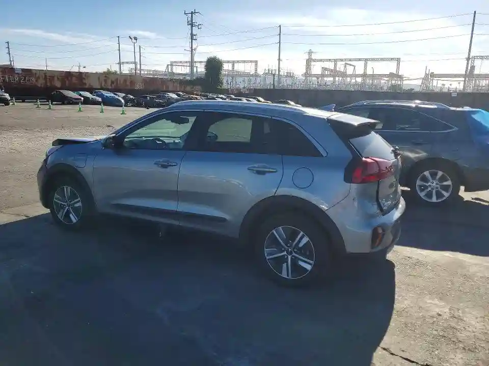 KNDCM3LD4N5546070 2022 KIA NIRO-1