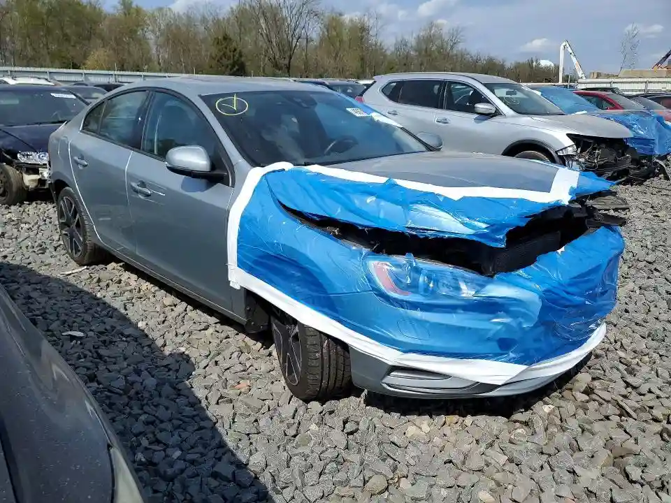 YV140MTLXH2428540 2017 VOLVO S60-3