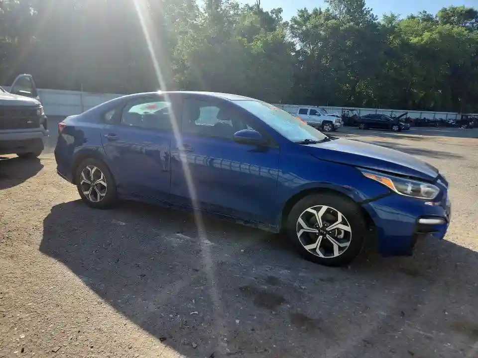 3KPF24AD3ME371146 2021 KIA FORTE-3