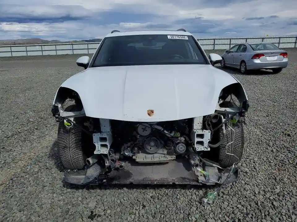 WP1AA2AY9RDA06613 2024 PORSCHE CAYENNE-4