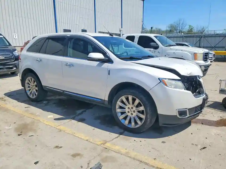 2LMDJ6JK1EBL17499 2014 LINCOLN MKX-3