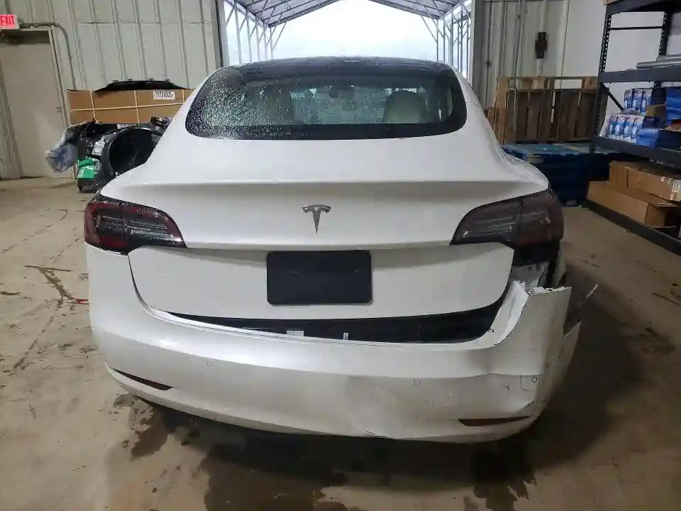 5YJ3E1EA2MF084979 2021 TESLA MODEL 3-5