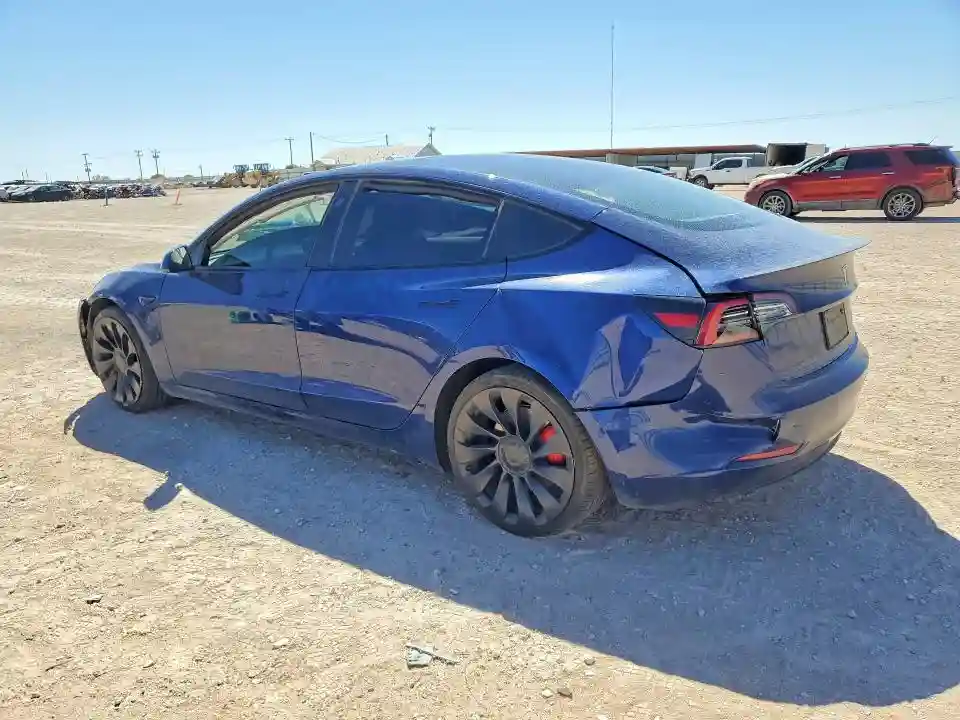 5YJ3E1EC0NF104486 2022 TESLA MODEL 3-1