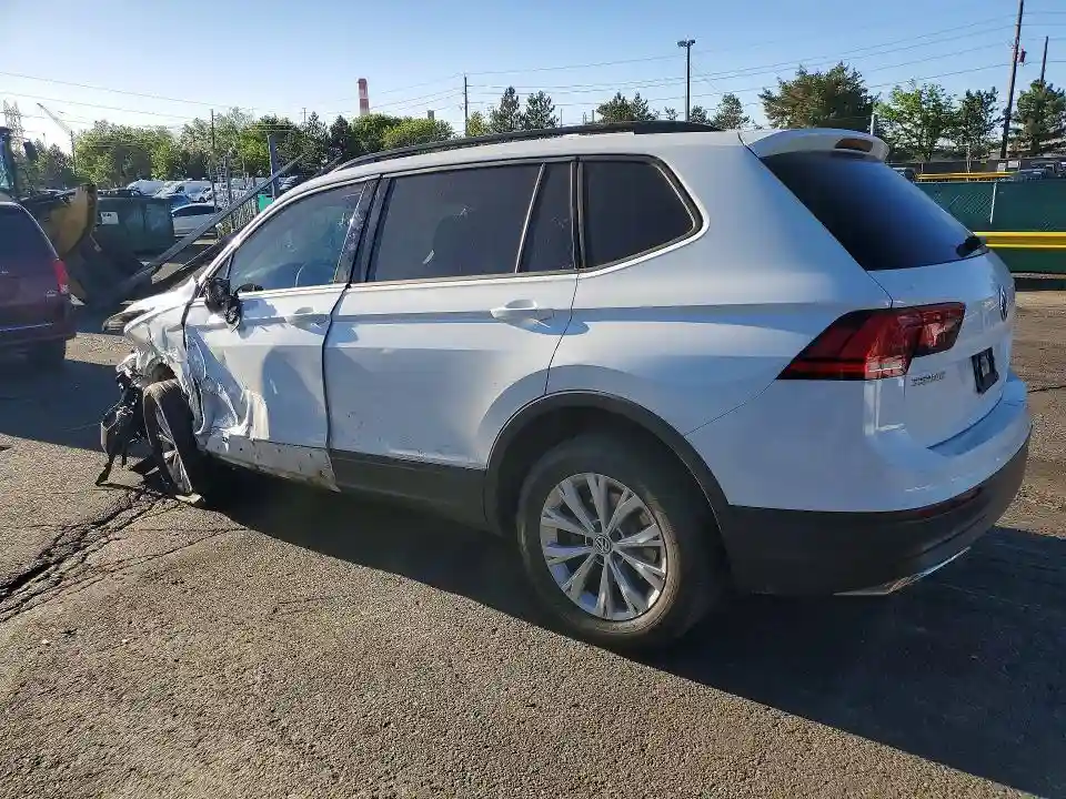 3VV0B7AX5JM028455 2018 VOLKSWAGEN TIGUAN-1