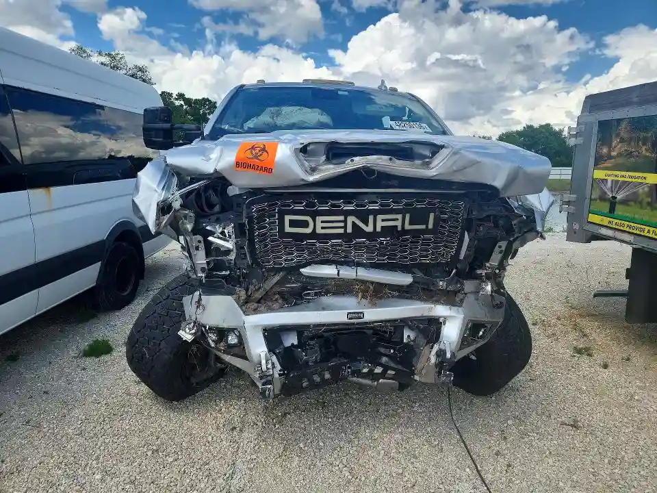 1GT12UEY2JF133071 2018 GMC SIERRA-4