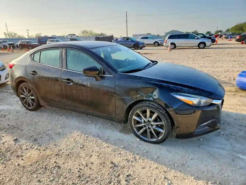 3MZBN1V38JM208240 2018 MAZDA 3-3
