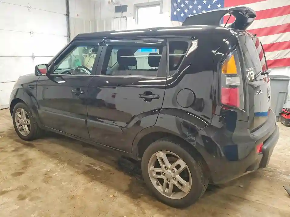 KNDJT2A20B7733005 2011 KIA SOUL-1
